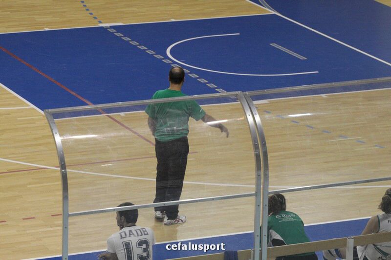 111030 volley 254_tn.jpg